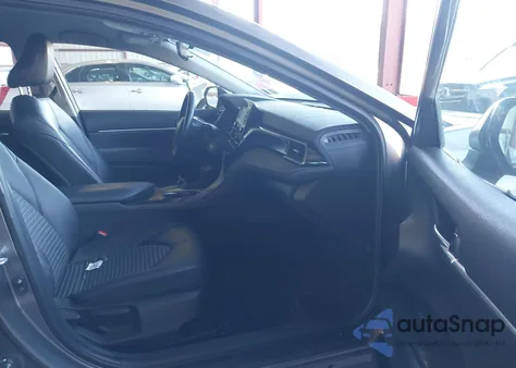 2021 Toyota Camry Se z USA, uszkodzony, nr VIN 4T1G11AK6MU422656